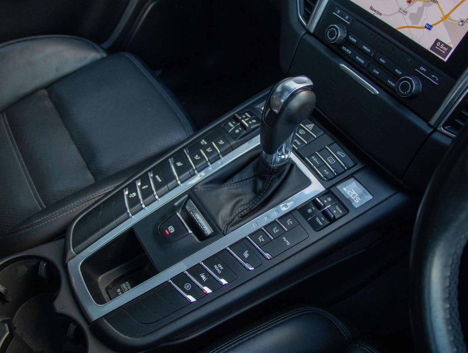 Used Porsche Macan 2017 for sale - 76624576: Photo 11