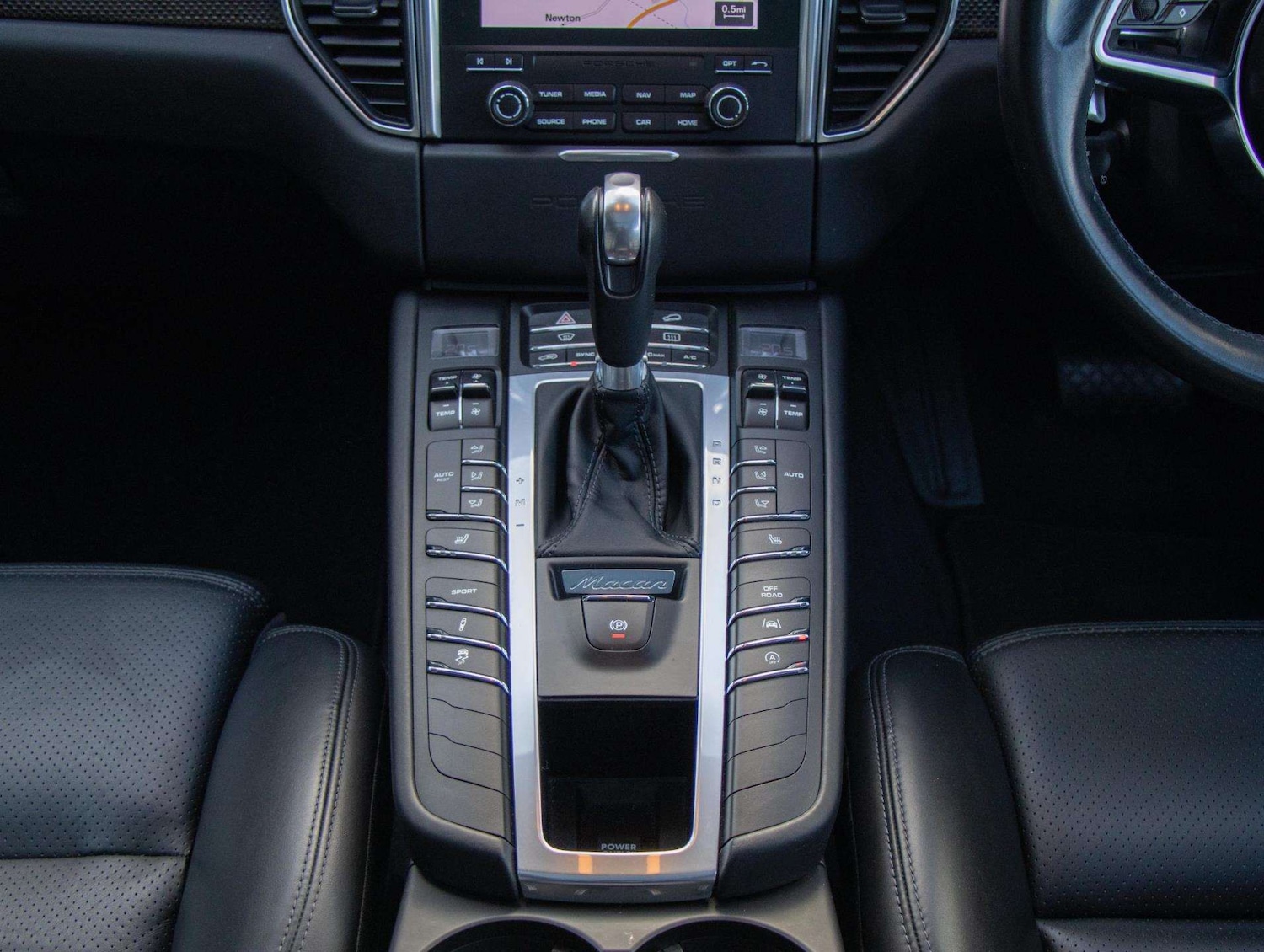 Used Porsche Macan 2017 for sale - 76624576: Photo 28