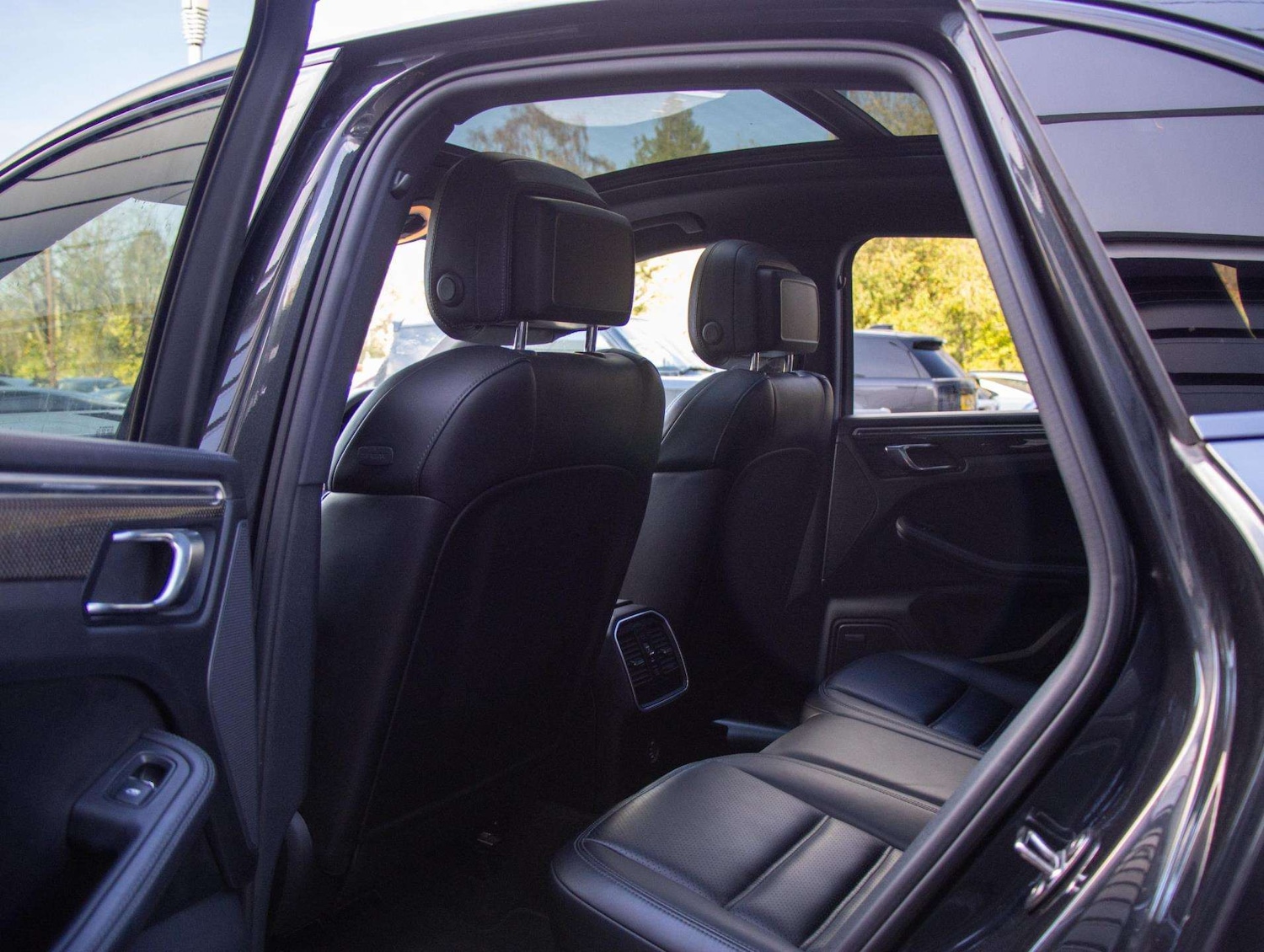 Used Porsche Macan 2017 for sale - 76624576: Photo 30