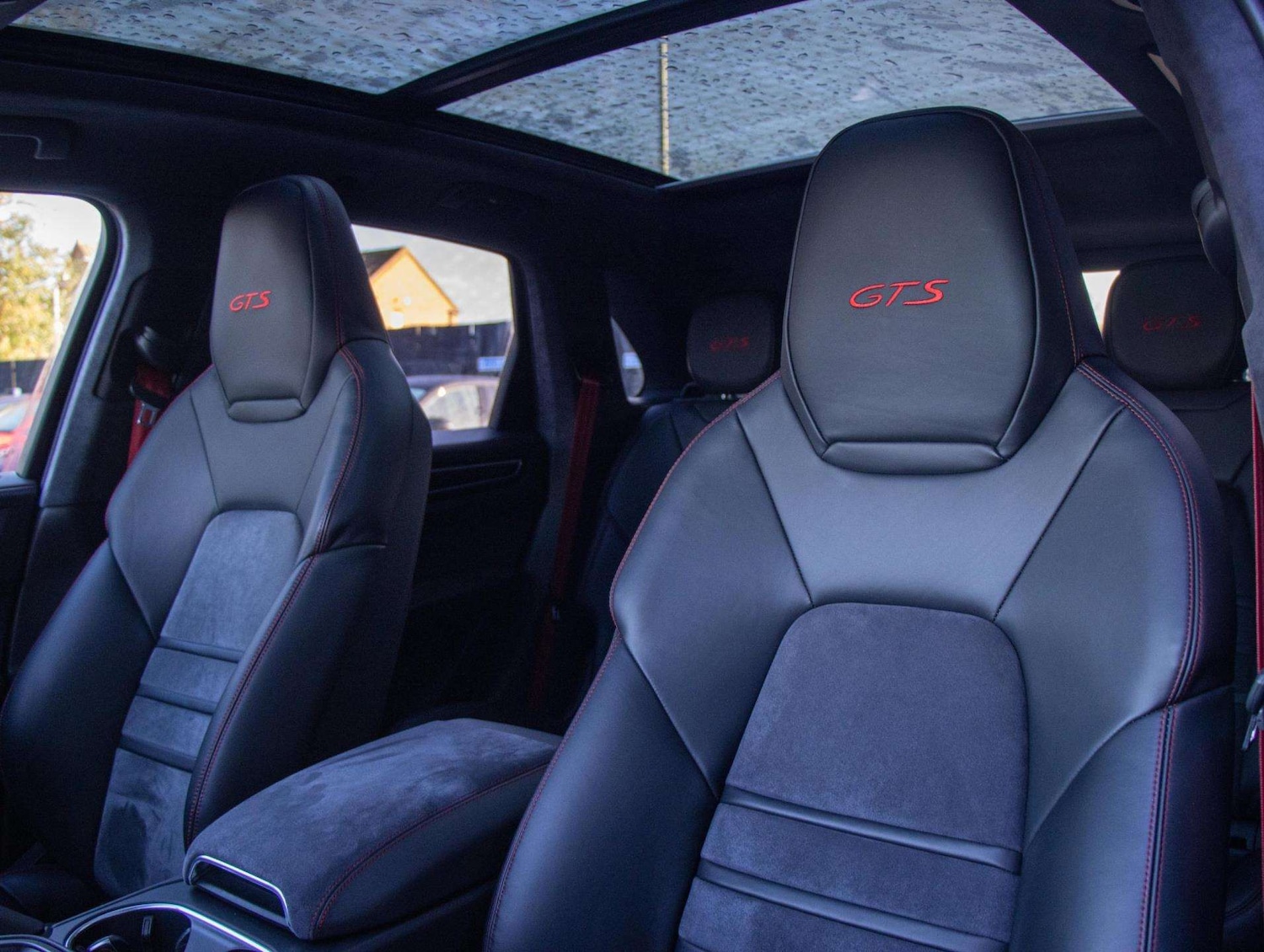 Used Porsche Cayenne 2022 for sale - 76842919: Photo 28