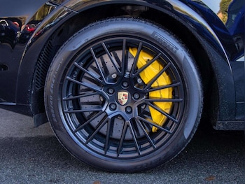 Used Porsche Cayenne 2022 for sale - 76842919: Photo