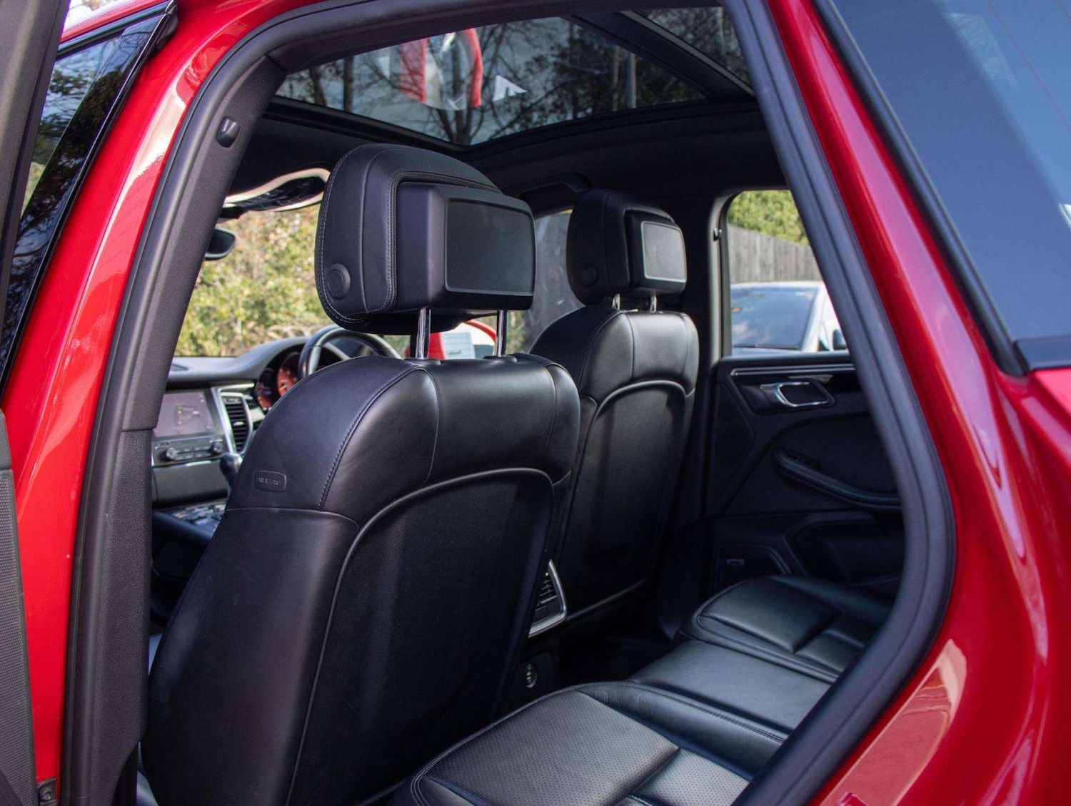 Used Porsche Macan 2018 for sale - 77000273: Photo 22