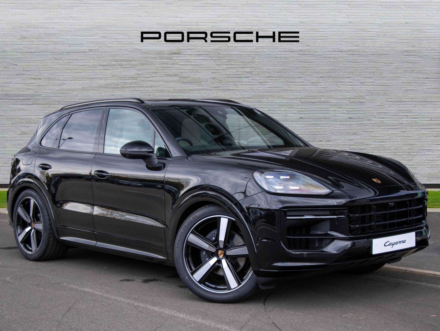 Used Porsche Cayenne 2025 for sale - 76205102: Photo 1