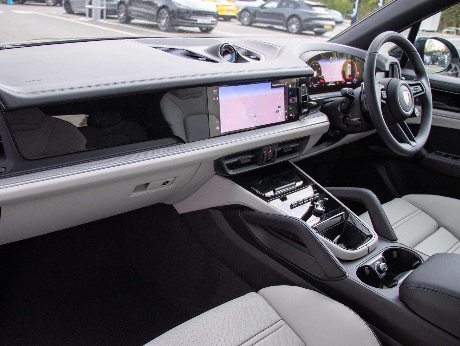 Used Porsche Cayenne 2025 for sale - 76205102: Photo 10