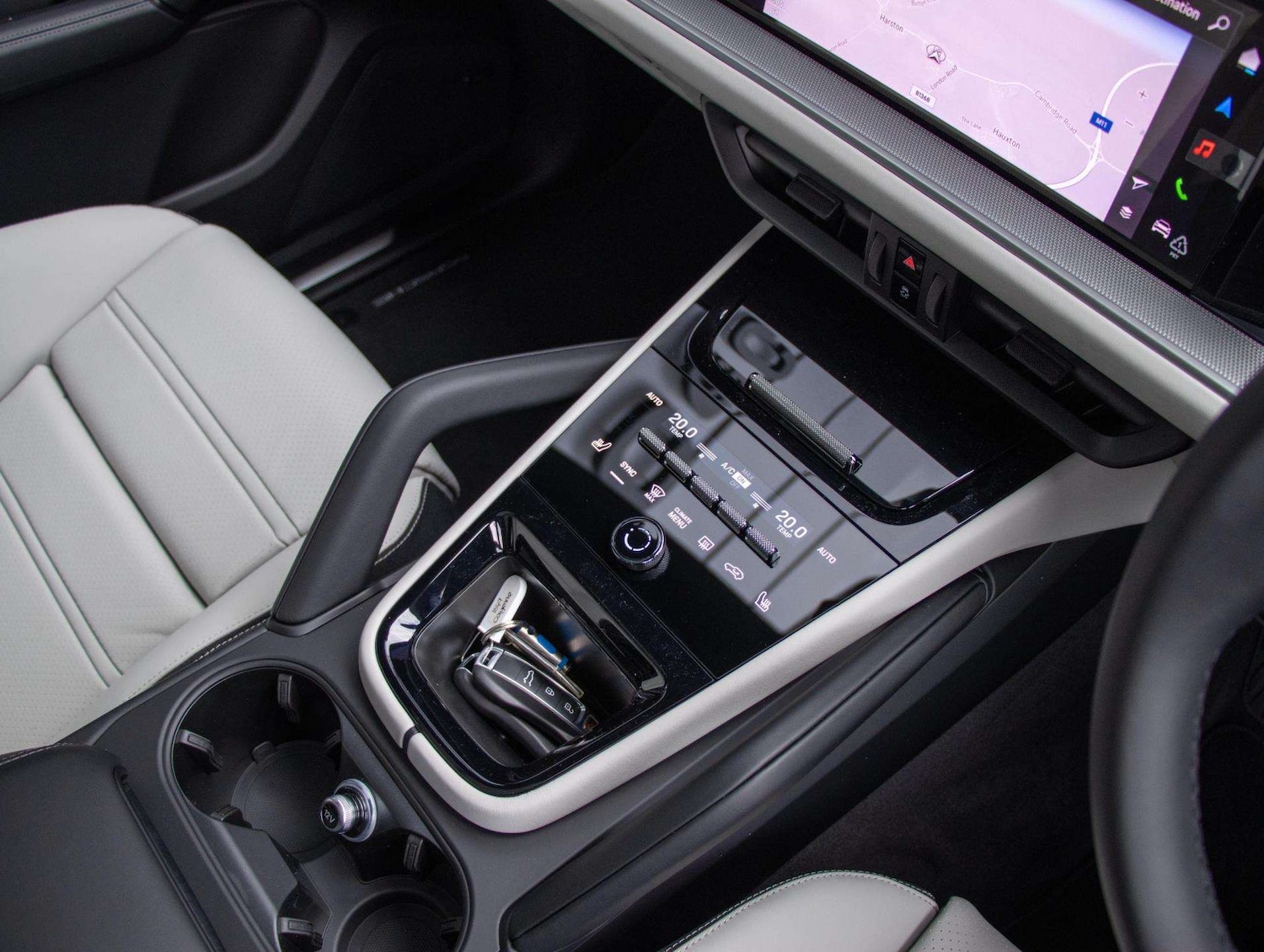 Used Porsche Cayenne 2025 for sale - 76205102: Photo 11