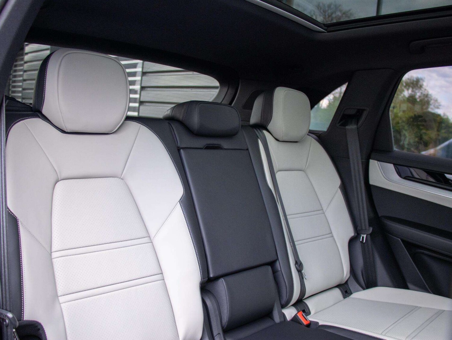 Used Porsche Cayenne 2025 for sale - 76205102: Photo 25