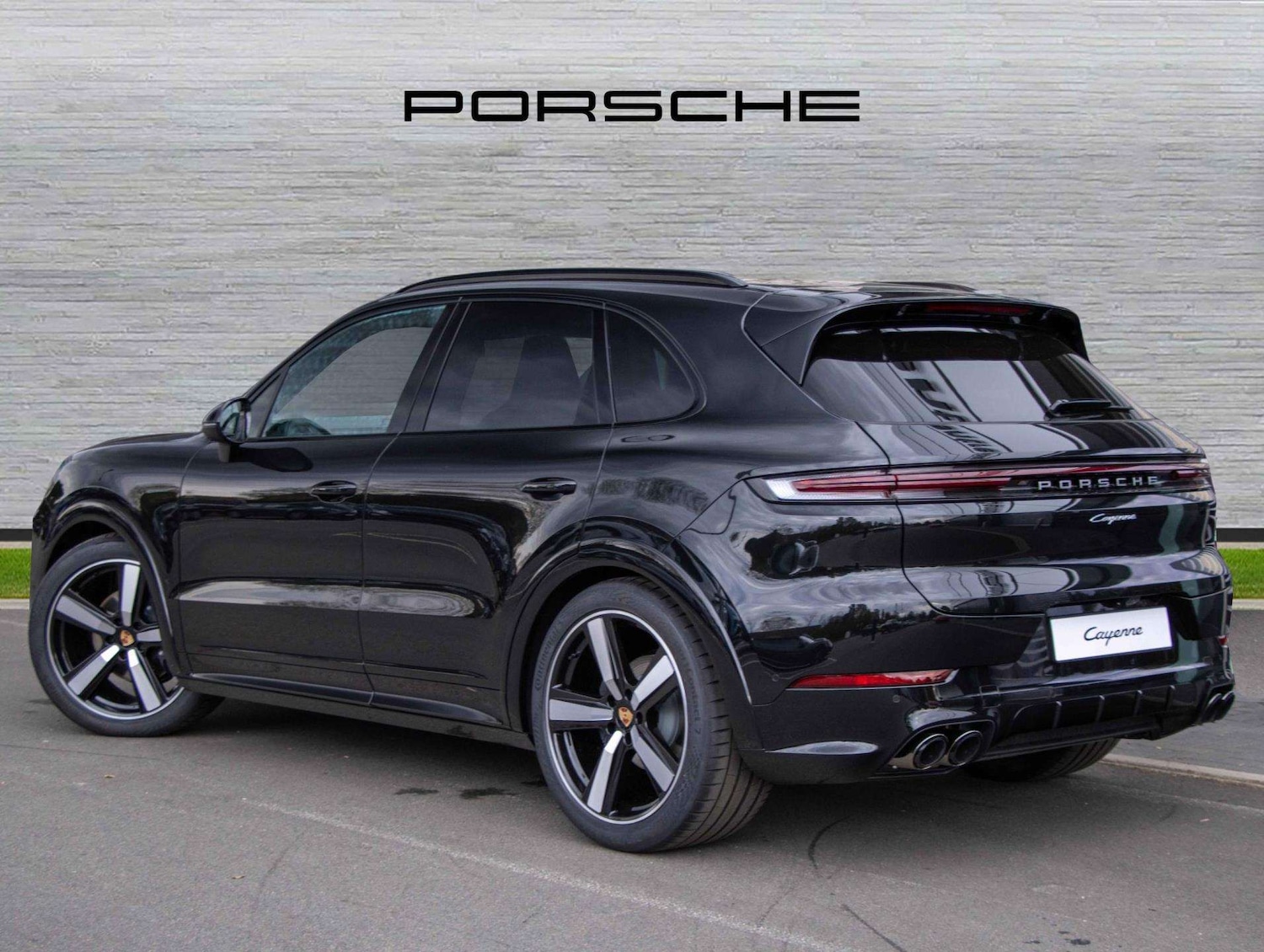 Used Porsche Cayenne 2025 for sale - 76205102: Photo 3