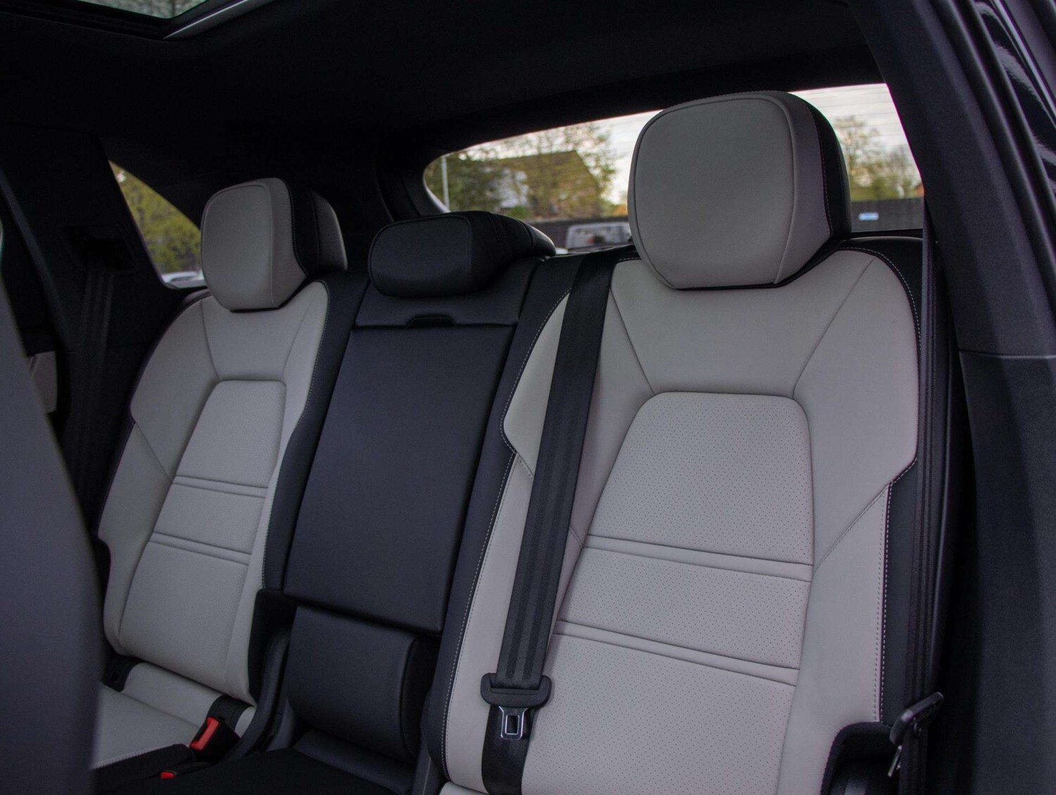 Used Porsche Cayenne 2025 for sale - 76205102: Photo 32