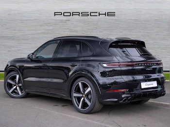 Used Porsche Cayenne 2025 for sale - 76205102: Photo