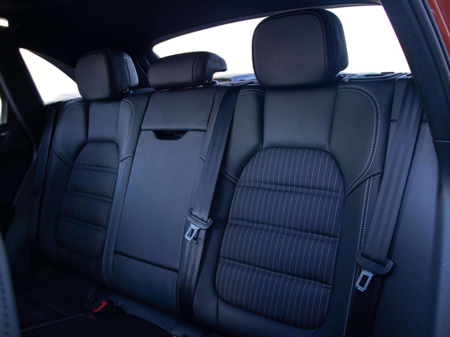 Used Porsche Macan 2023 for sale - 78052352: Photo 28