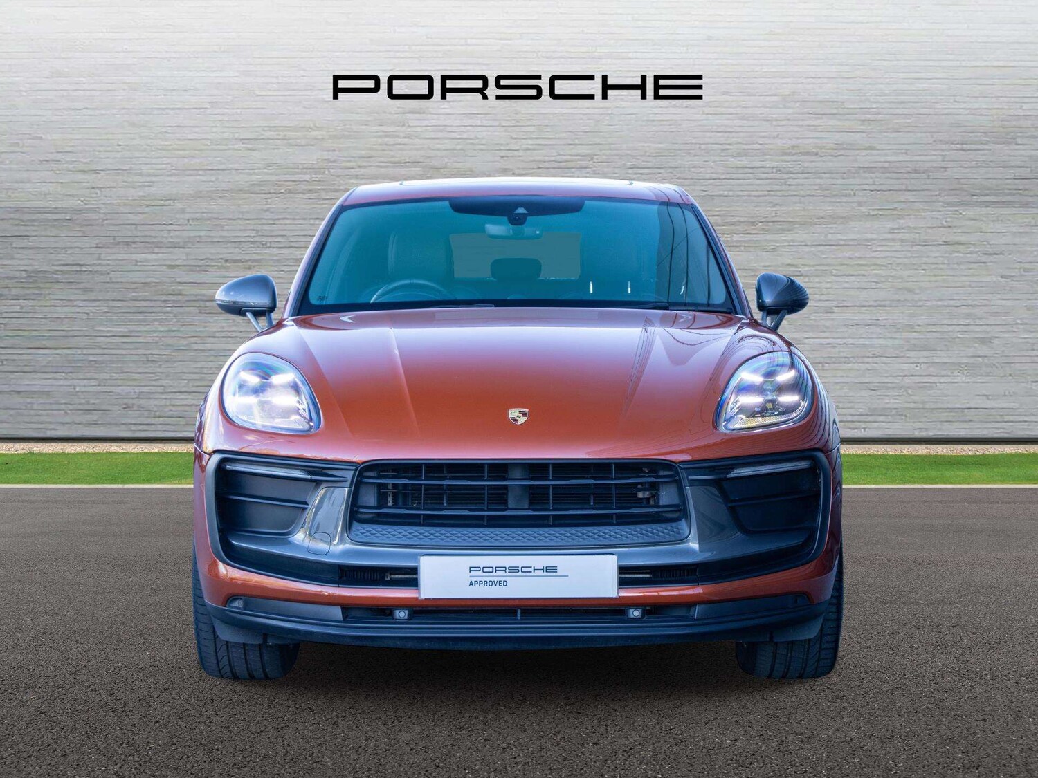 Used Porsche Macan 2023 for sale - 78052352: Photo 6