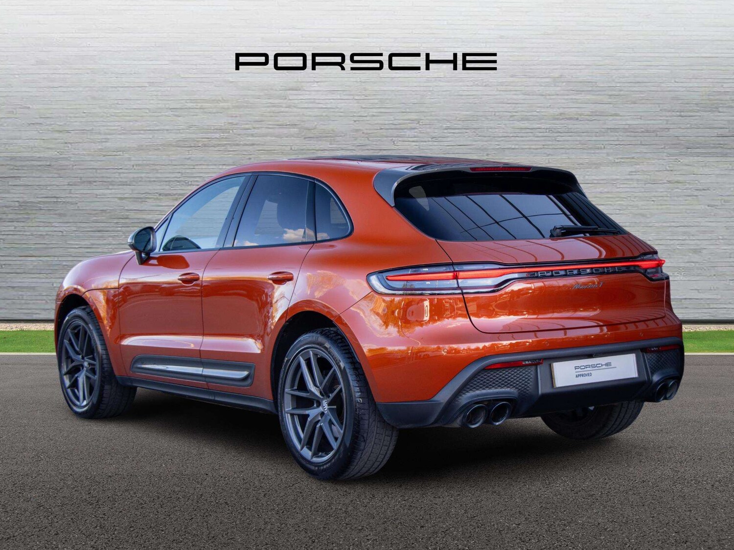 Used Porsche Macan 2023 for sale - 78052352: Photo 9