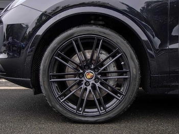 Used Porsche Cayenne 2019 for sale - 75156302: Photo
