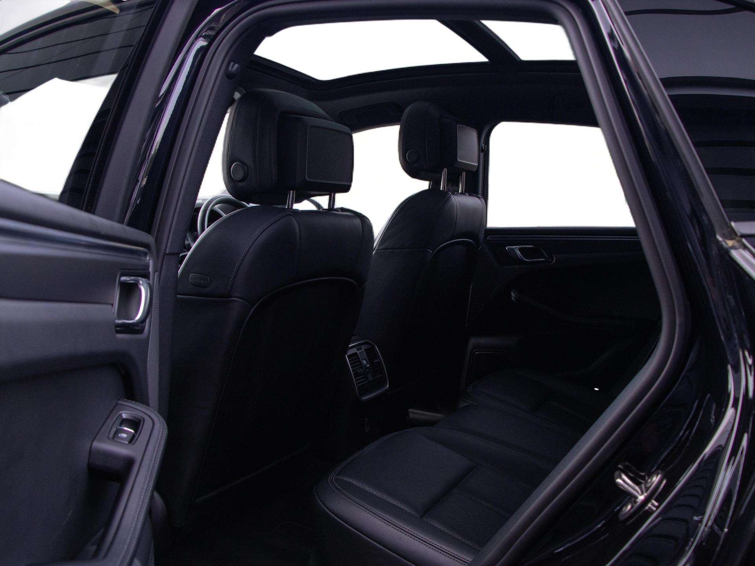 Used Porsche Macan 2023 for sale - 77787233: Photo 28