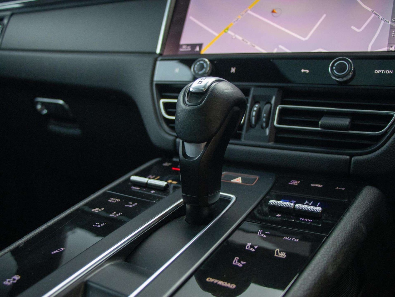 Used Porsche Macan 2023 for sale - 76827664: Photo 12