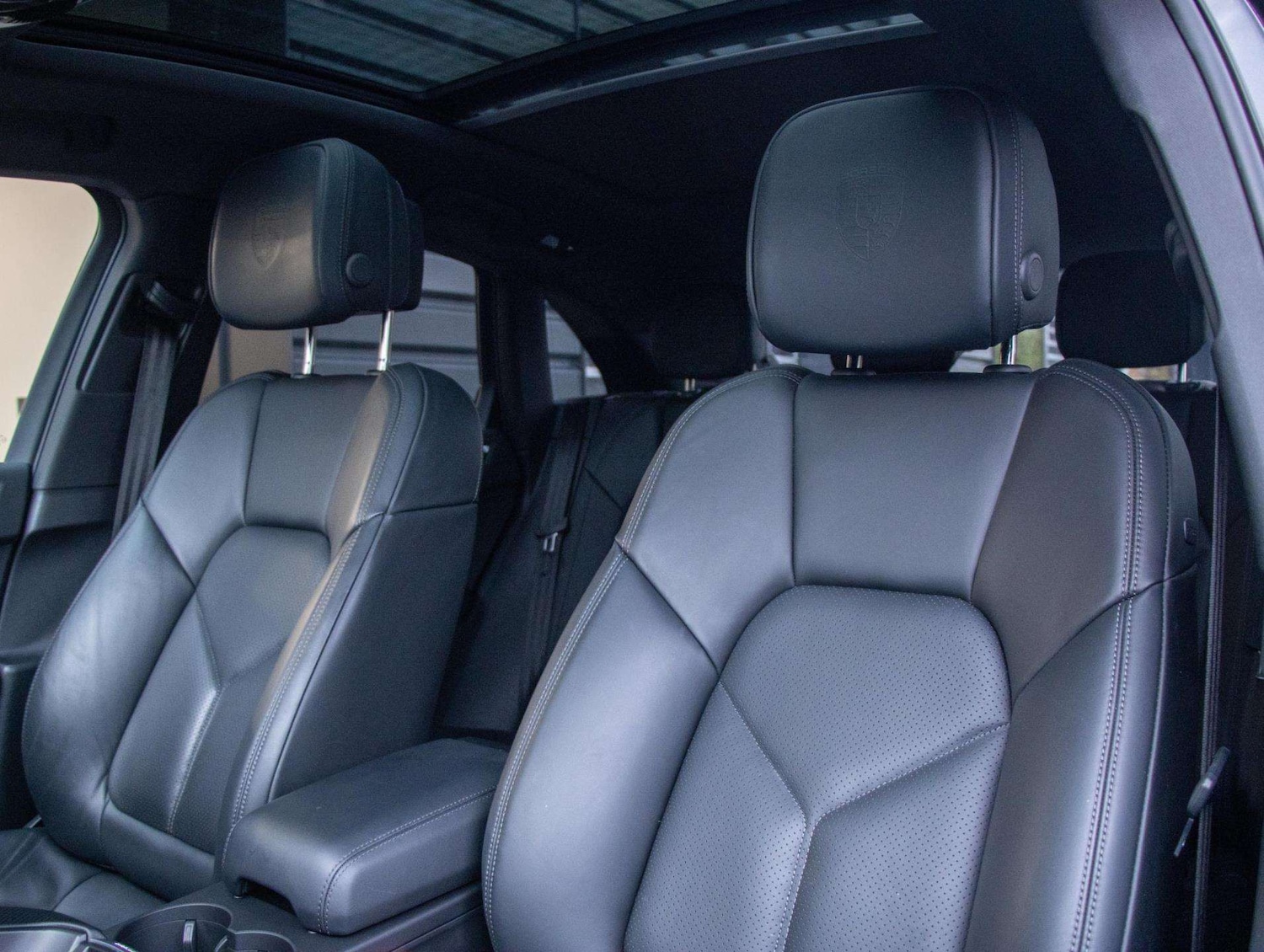 Used Porsche Macan 2023 for sale - 76827664: Photo 28