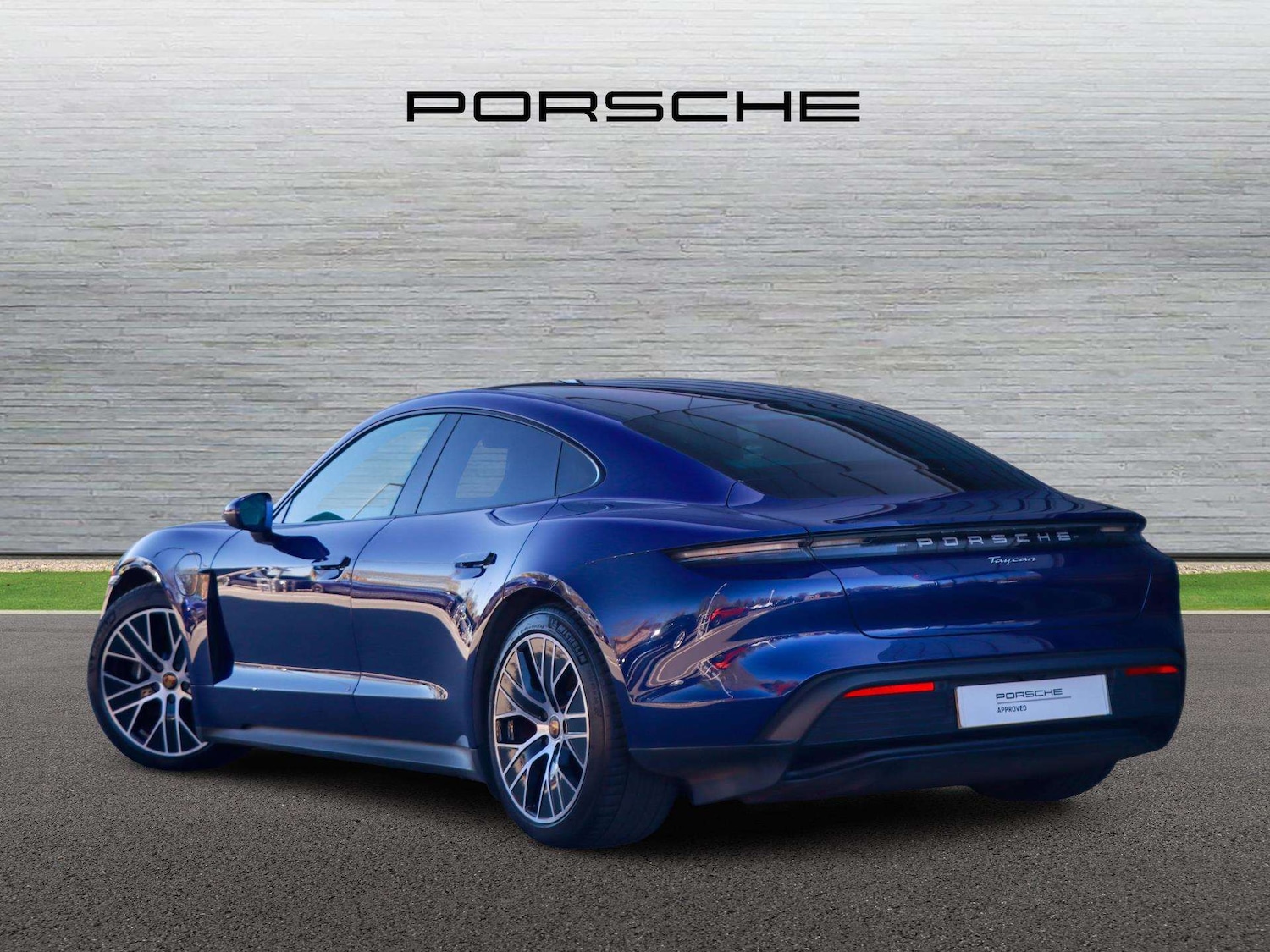 Used Porsche Taycan 2021 for sale - 78173626: Photo 9