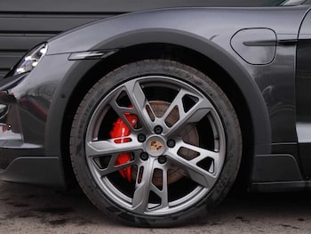 Used Porsche Taycan 2024 for sale - 73766681: Photo