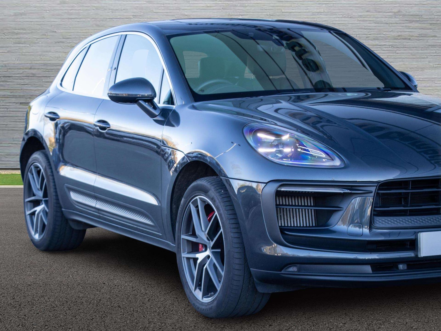 Used Porsche Macan 2023 for sale - 77943105: Photo 10