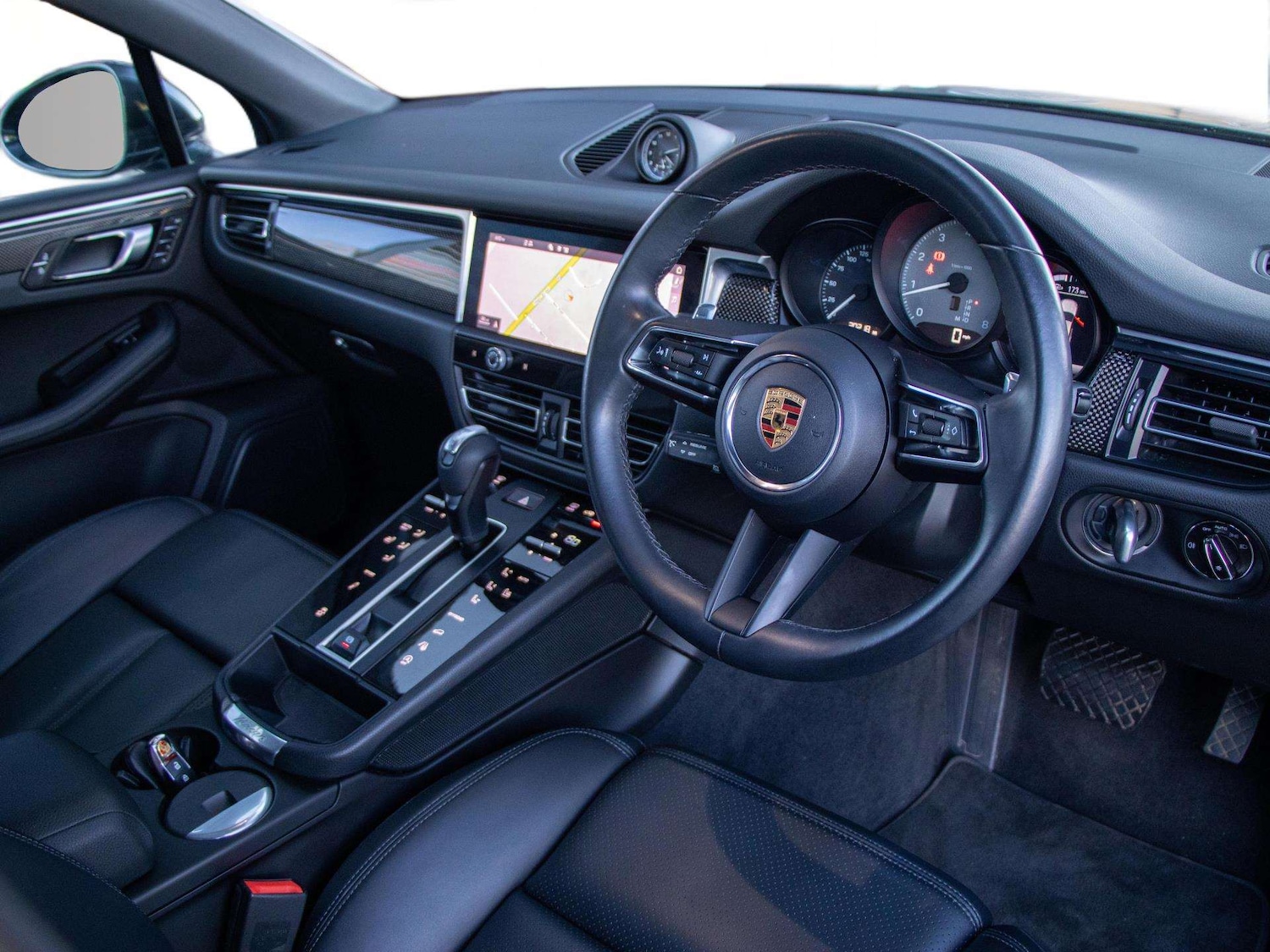 Used Porsche Macan 2023 for sale - 77943105: Photo 13