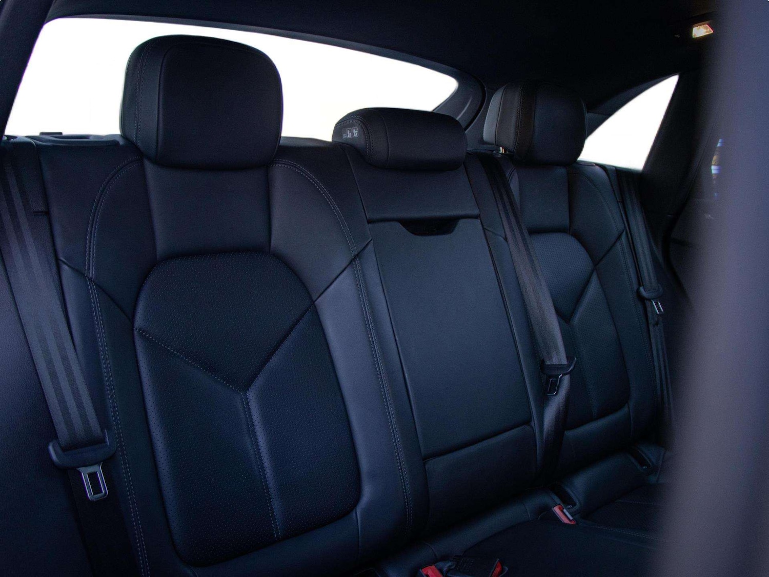 Used Porsche Macan 2023 for sale - 77943105: Photo 22