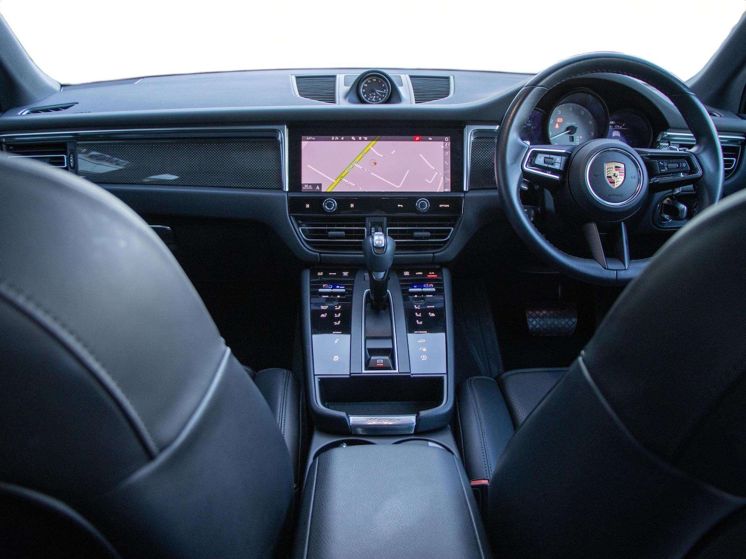 Used Porsche Macan 2023 for sale - 77943105: Photo 24