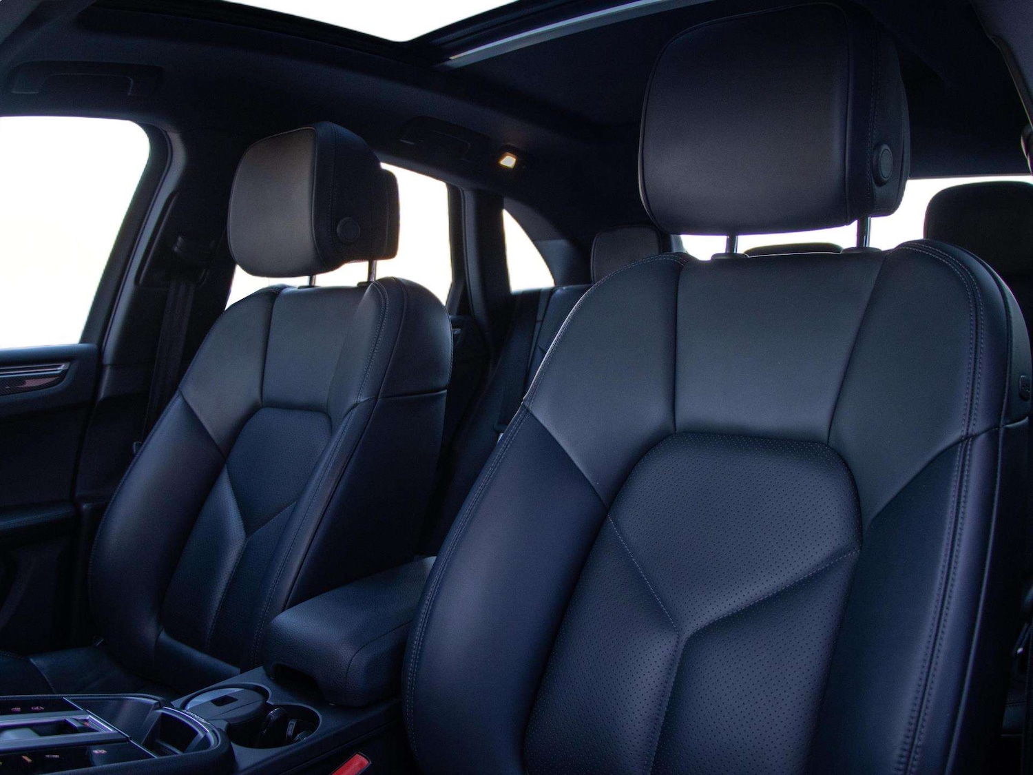 Used Porsche Macan 2023 for sale - 77943105: Photo 28