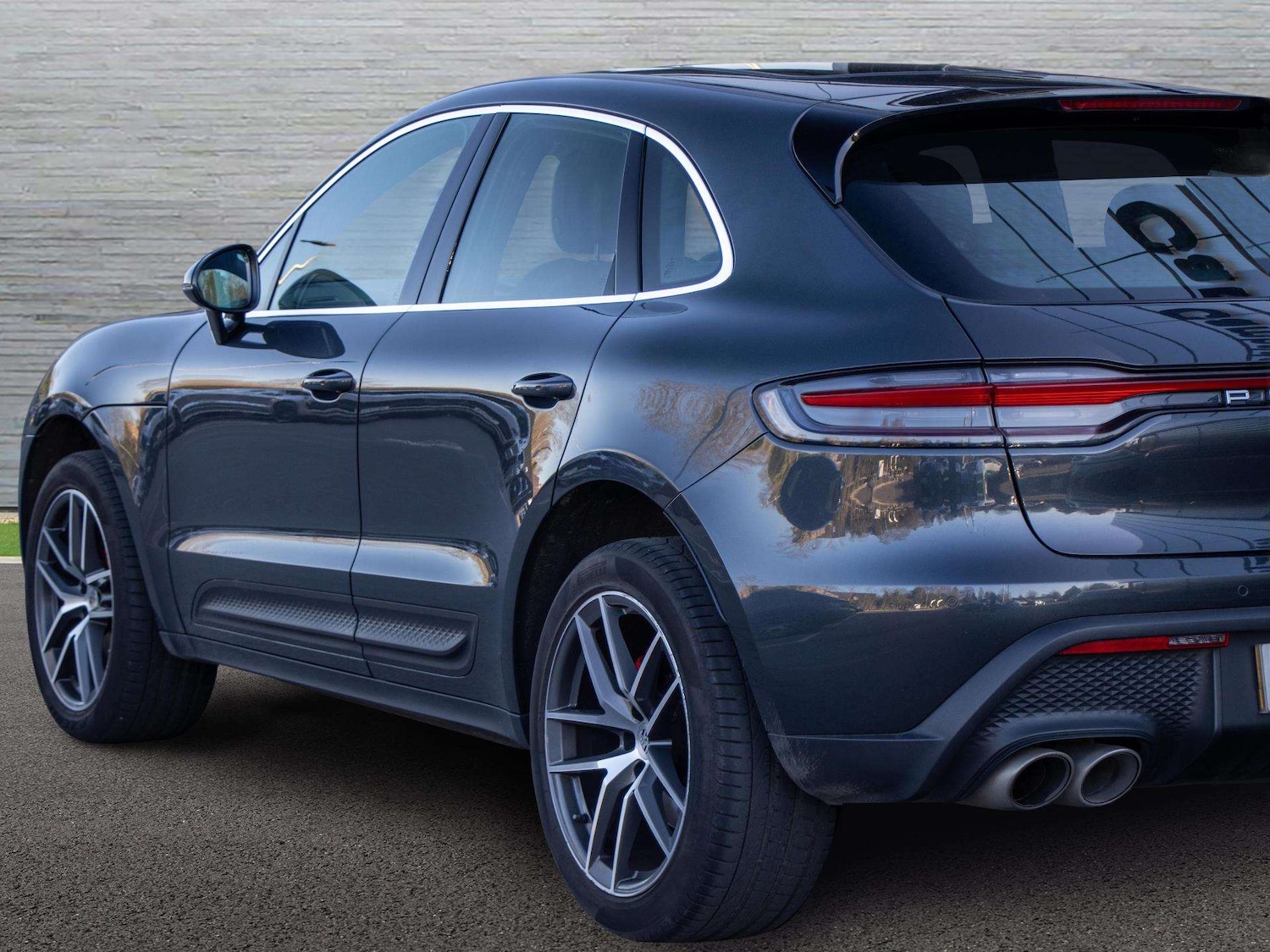 Used Porsche Macan 2023 for sale - 77943105: Photo 29