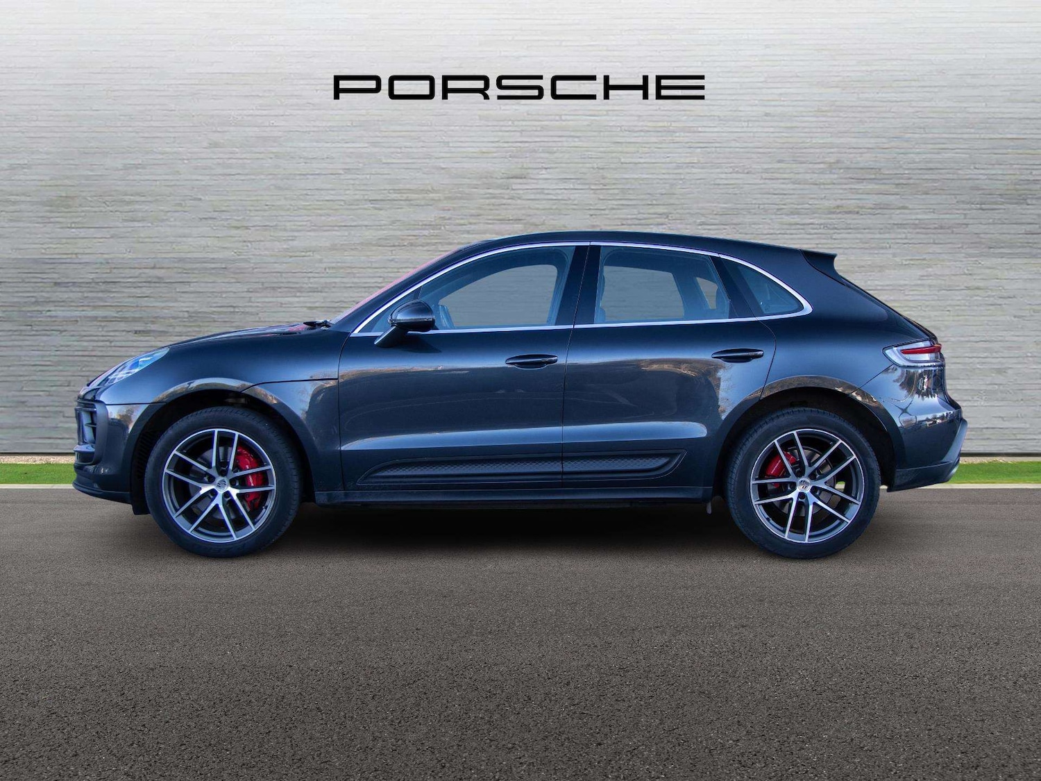 Used Porsche Macan 2023 for sale - 77943105: Photo 5