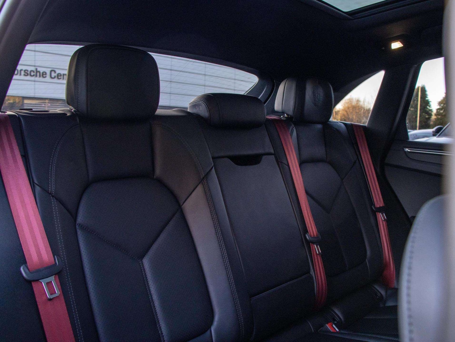 Used Porsche Macan 2024 for sale - 77158445: Photo 24