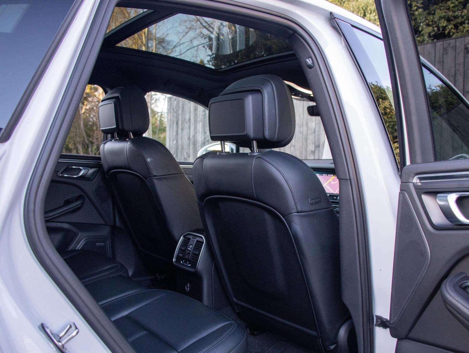 Used Porsche Macan 2024 for sale - 77158445: Photo 25