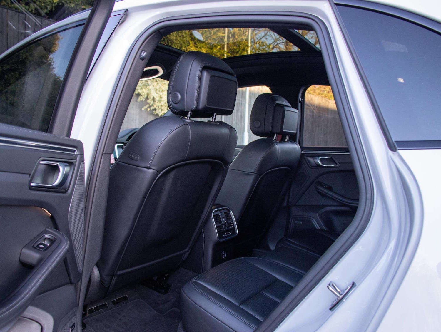 Used Porsche Macan 2024 for sale - 77158445: Photo 31