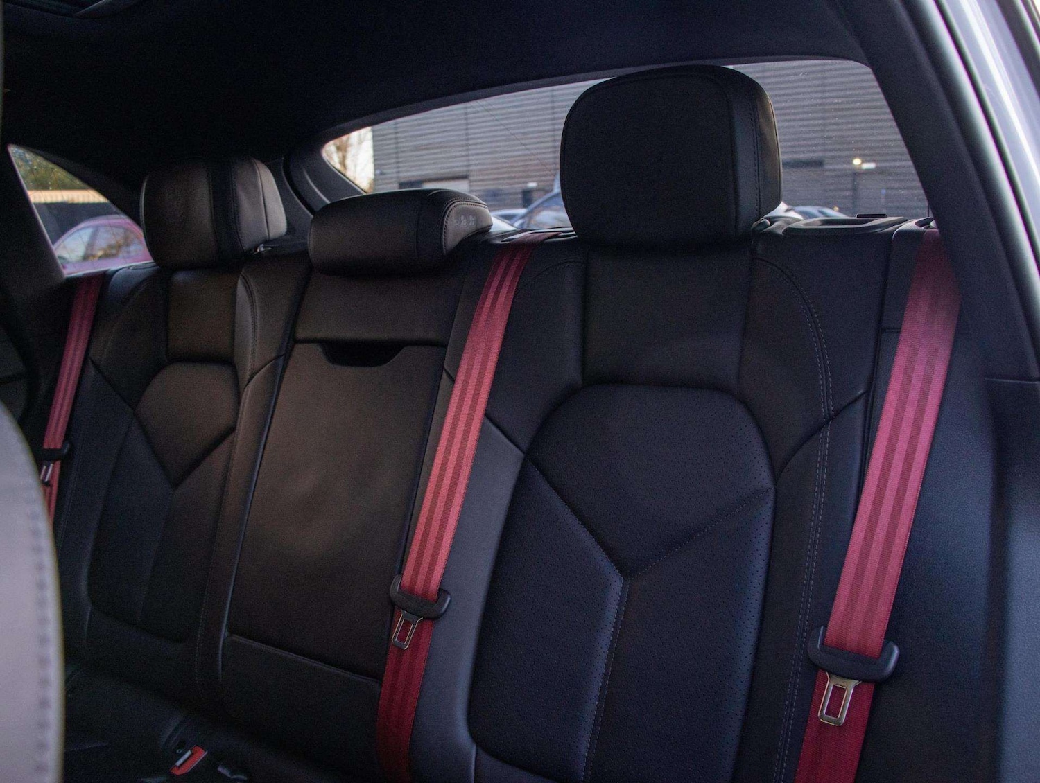 Used Porsche Macan 2024 for sale - 77158445: Photo 32