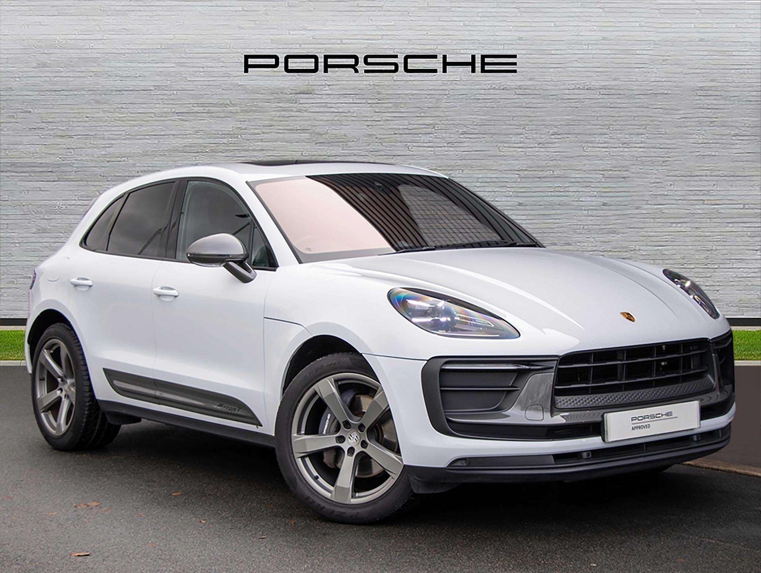 Used Porsche Macan 2023 for sale - 76827604: Photo 1