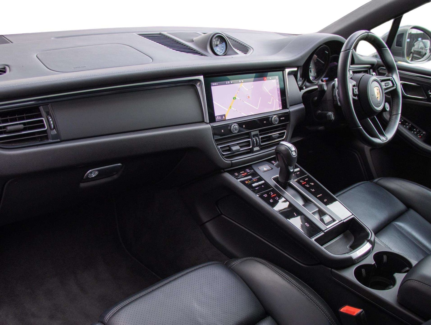 Used Porsche Macan 2023 for sale - 76827604: Photo 10