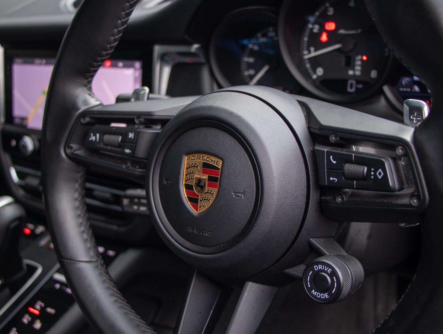 Used Porsche Macan 2023 for sale - 76827604: Photo 13