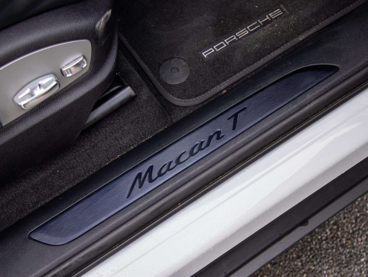 Used Porsche Macan 2023 for sale - 76827604: Photo 16