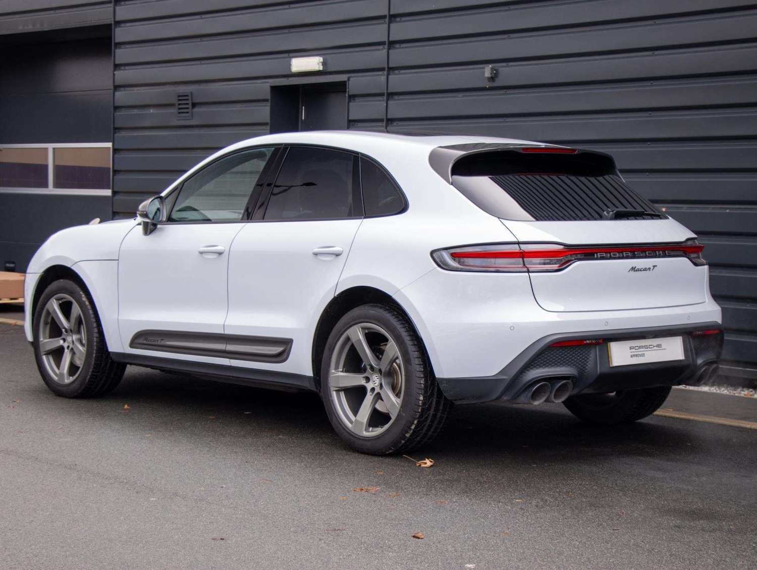 Used Porsche Macan 2023 for sale - 76827604: Photo 22