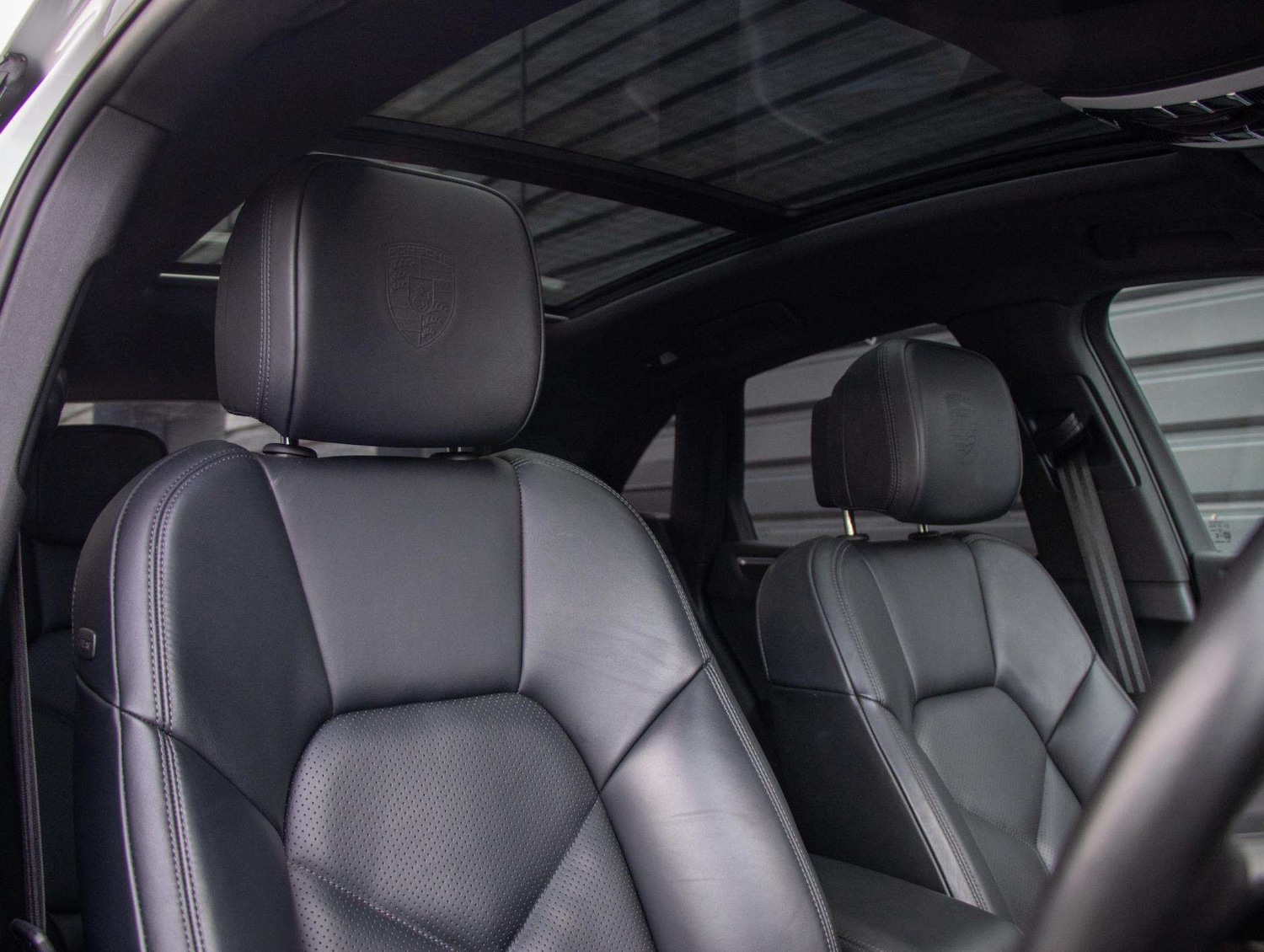 Used Porsche Macan 2023 for sale - 76827604: Photo 8