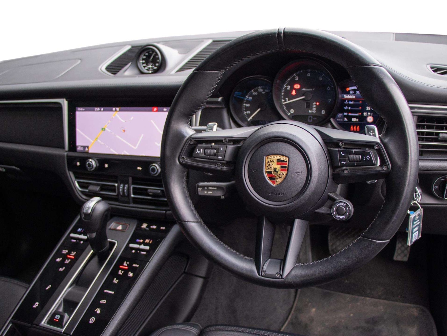 Used Porsche Macan 2023 for sale - 76827604: Photo 9