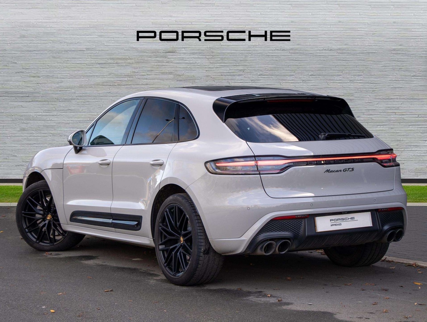 Used Porsche Macan 2024 for sale - 77389806: Photo 3