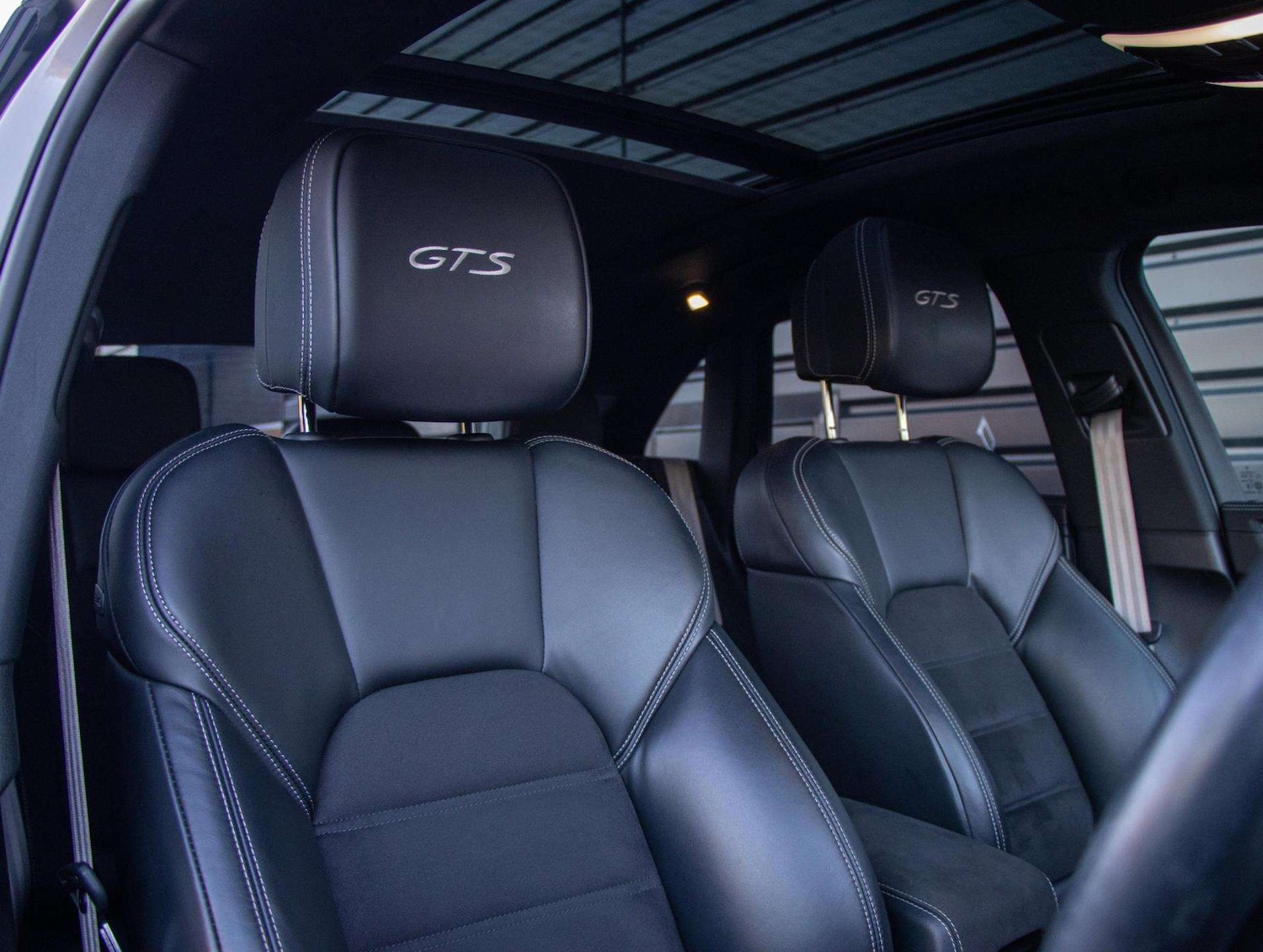 Used Porsche Macan 2024 for sale - 77389806: Photo 8