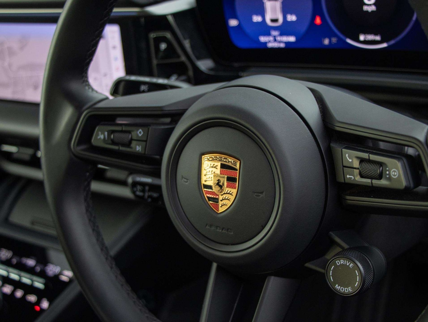 Used Porsche Macan 2025 for sale - 76928973: Photo 13