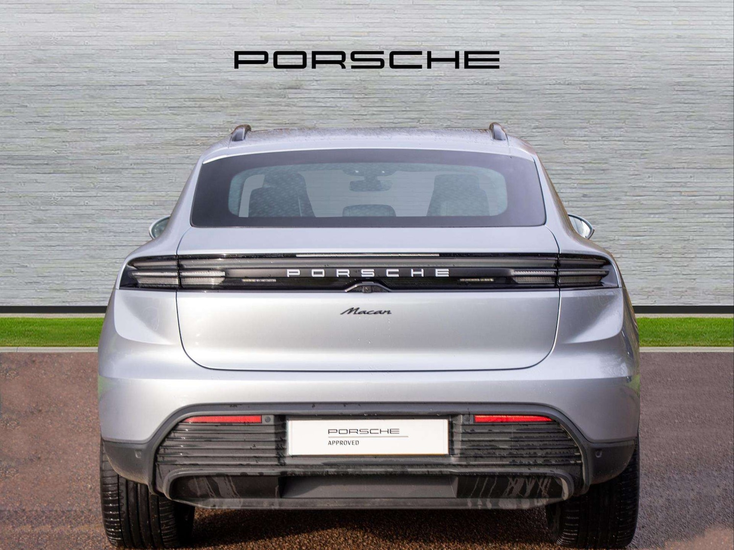 Used Porsche Macan 2025 for sale - 76928973: Photo 7