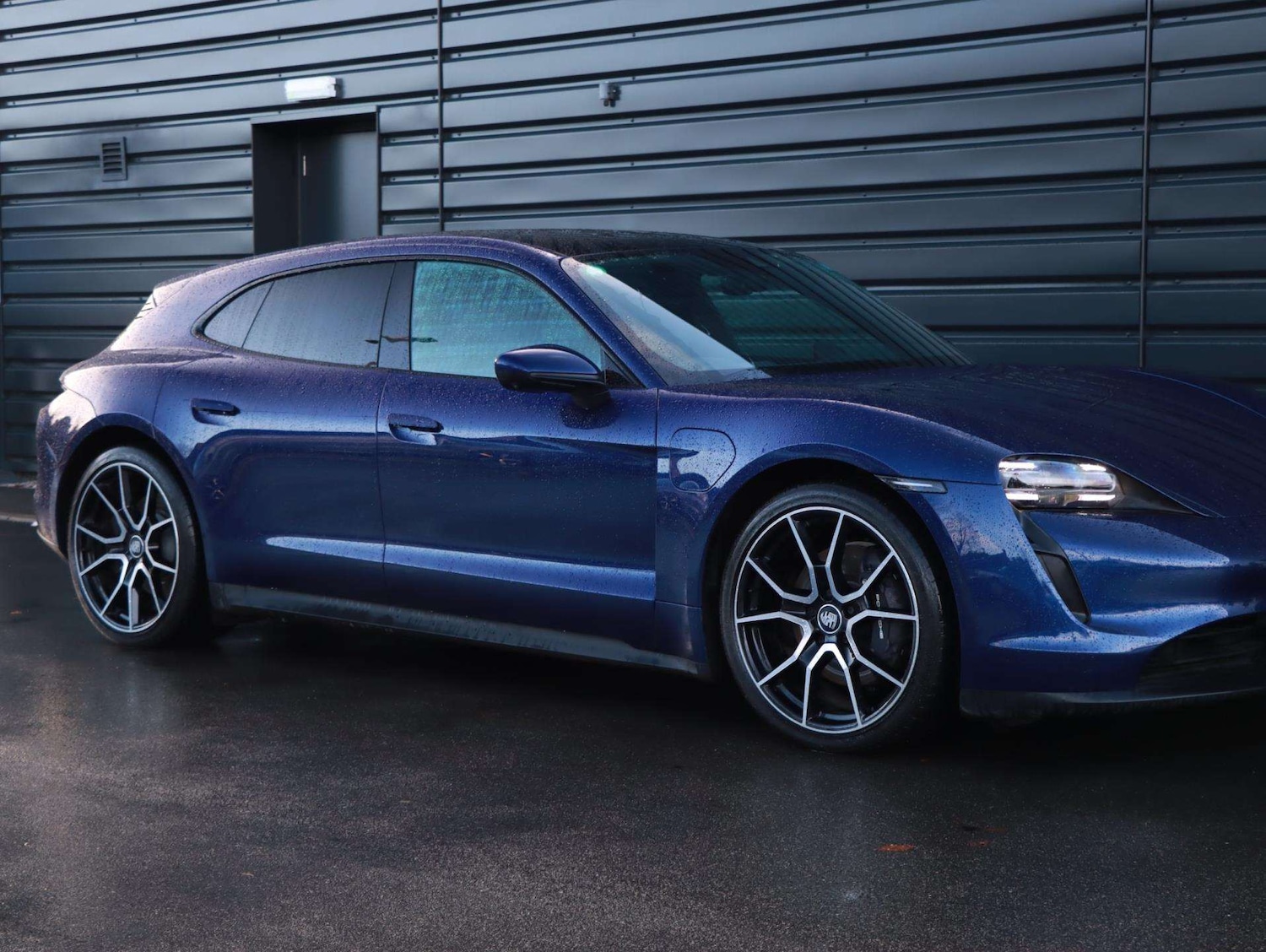 Used Porsche Taycan 2023 for sale - 77219708: Photo 18