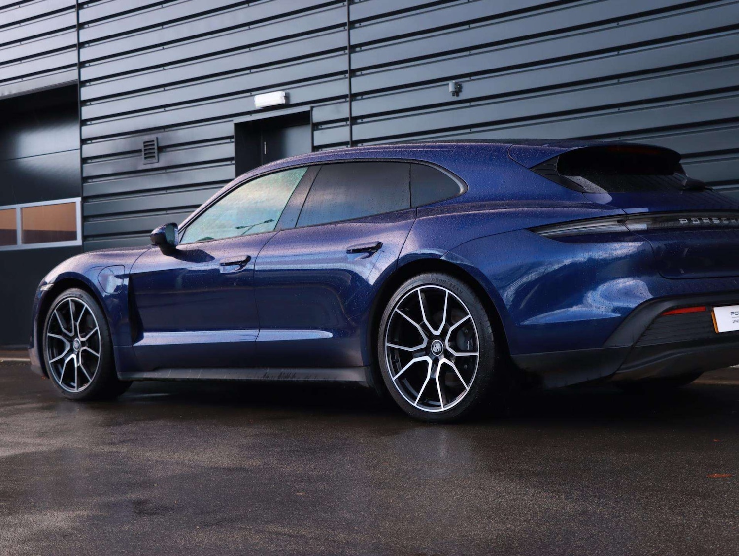 Used Porsche Taycan 2023 for sale - 77219708: Photo 21