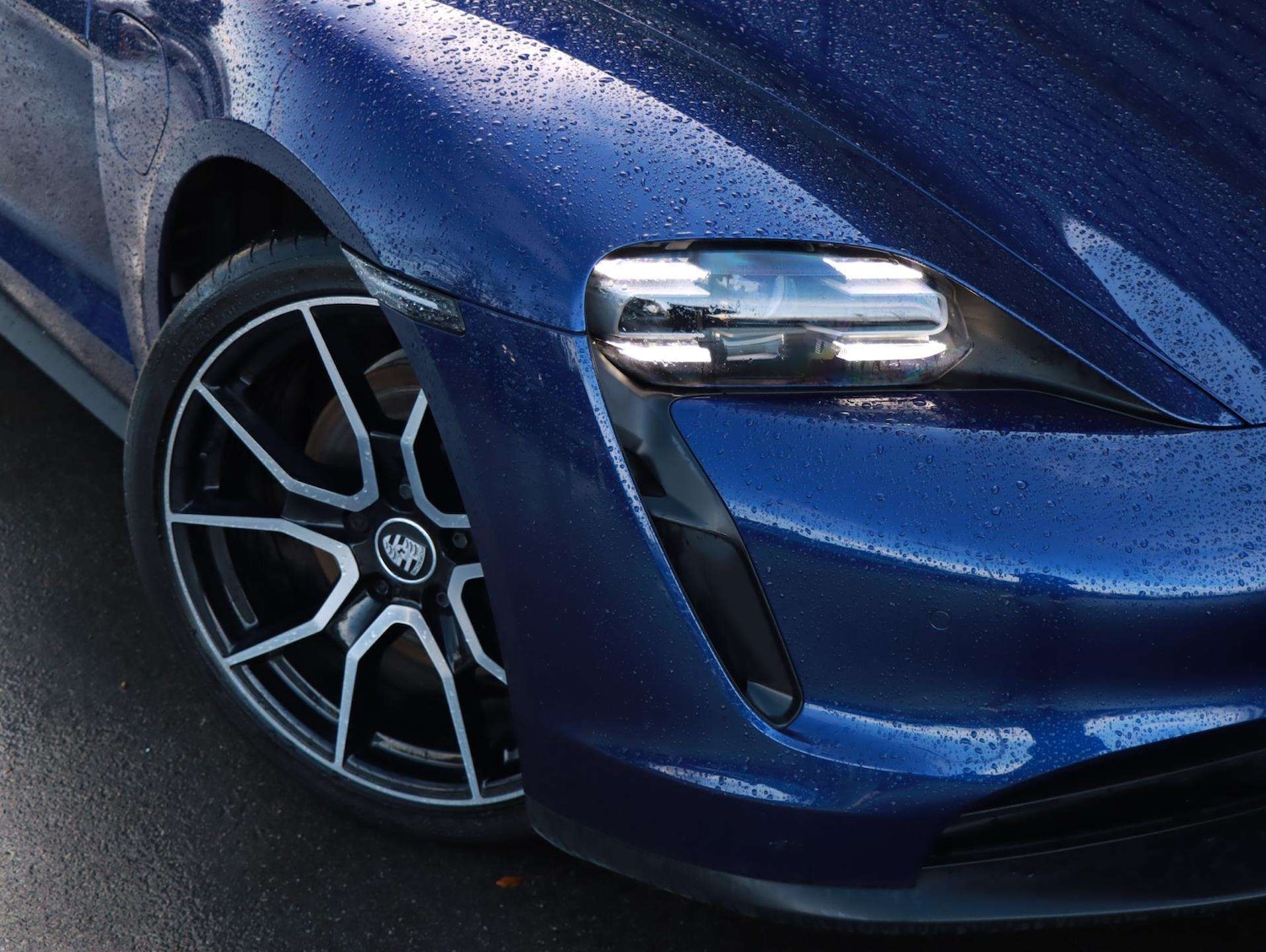 Used Porsche Taycan 2023 for sale - 77219708: Photo 33