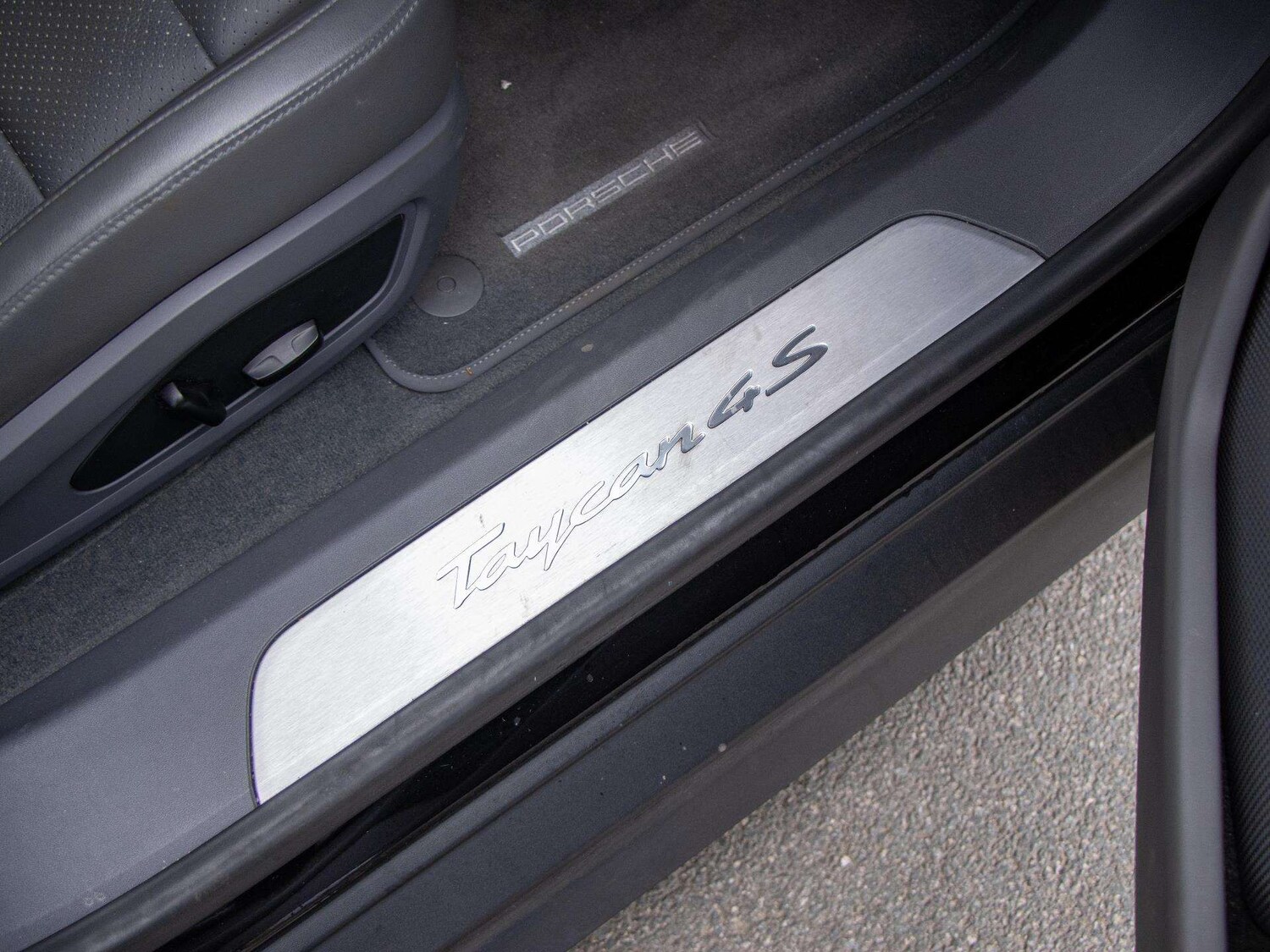 Used Porsche Taycan for sale - 78104357: Photo 14