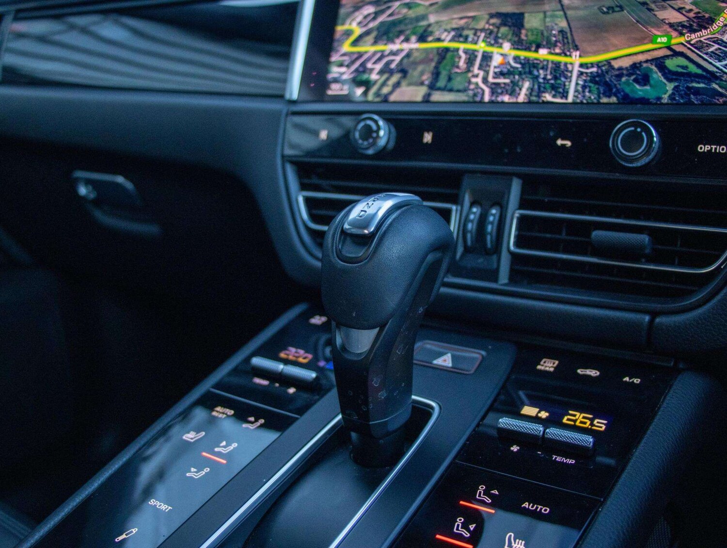 Used Porsche Macan 2022 for sale - 76842791: Photo 11