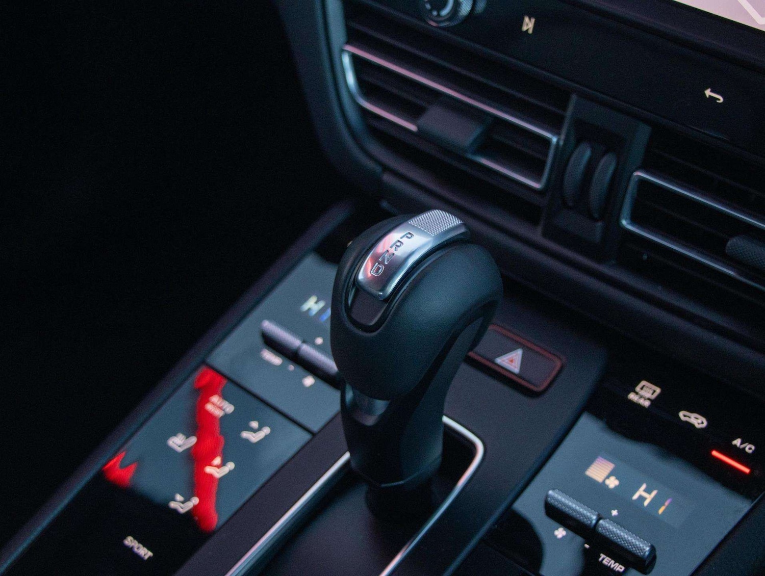 Used Porsche Macan 2024 for sale - 76842961: Photo 11